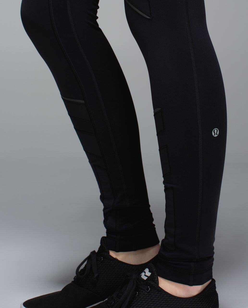 Size 8-Lululemon Black Flurry Fighter leggings