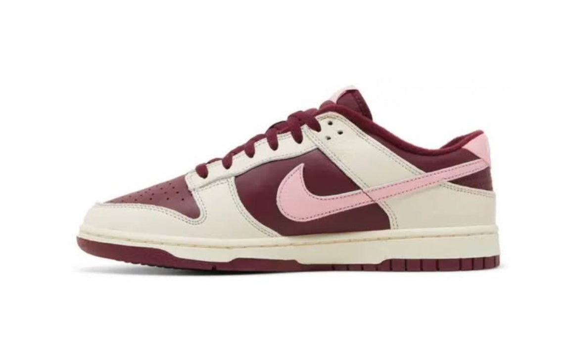 Size 9 - Nike Dunk Low Premium Valentine's Day. (Mens)