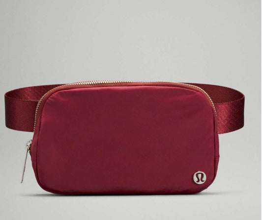 Lululemon Everywhere Belt Bag *1L Red Merlot