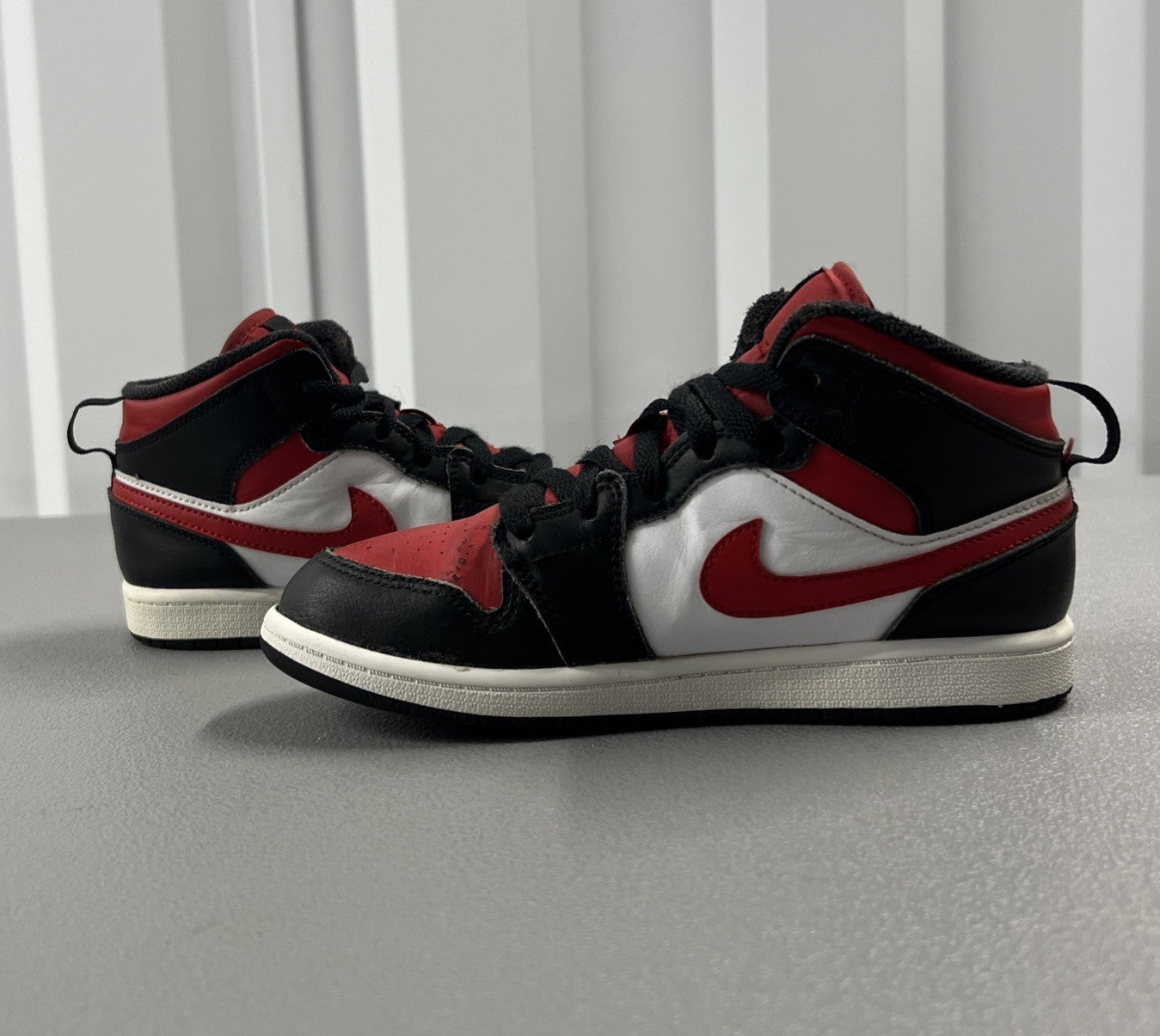 Size 2.5Y- Air Jordan 1 Mid PS 'Black Fire Red’